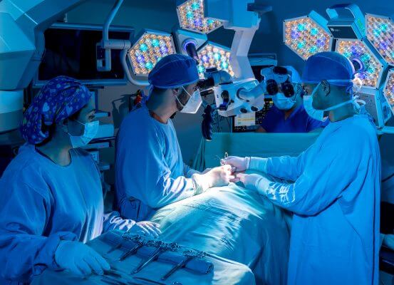 Cirugía mínimamente invasiva-Hospital Vozandes Quito