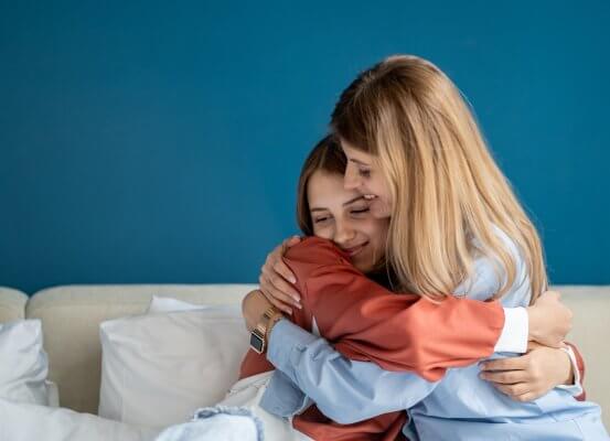 El Hospital Vozandes Quito quiere brindar herramientas para que los padres acompañen a sus hijos en la adolescencia y fomenten su bienestar integral