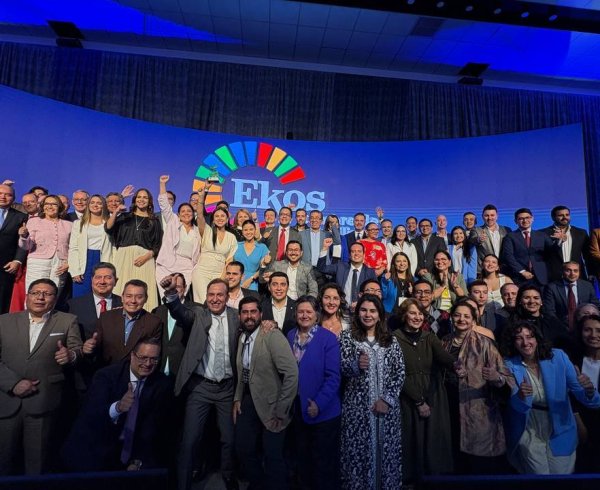 Nuestra Gerente General, Ximena Pacheco, se sumó a los líderes que firmaron el Compromiso de la Sostenibilidad, una iniciativa que reunió a más de 200 organizaciones