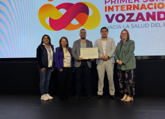 El Pirmer Rimmer Internacional 2025 fue otorgado al Hospital General de Riobamba – IESS, por el proyecto “Herramienta de Notificación, Optimización y Seguimiento de Antimicrobianos de Uso Restringido”, liderado por el Dr. Héctor Fabián Ortega Castillo.
