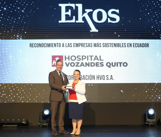 Hospital Vozandes Quito reconocido como una de “Las Empresas Más Sostenibles del Ecuador”, en la Kumbre 2026